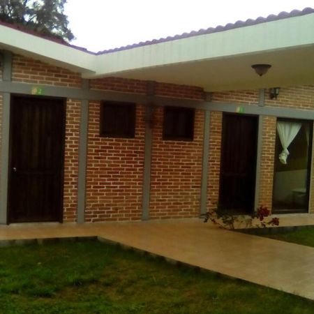 Cabanas Entrada A La Sierra Hotel Zacapoaxtla Eksteriør billede